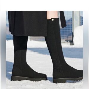 Vivaia boots size US 9